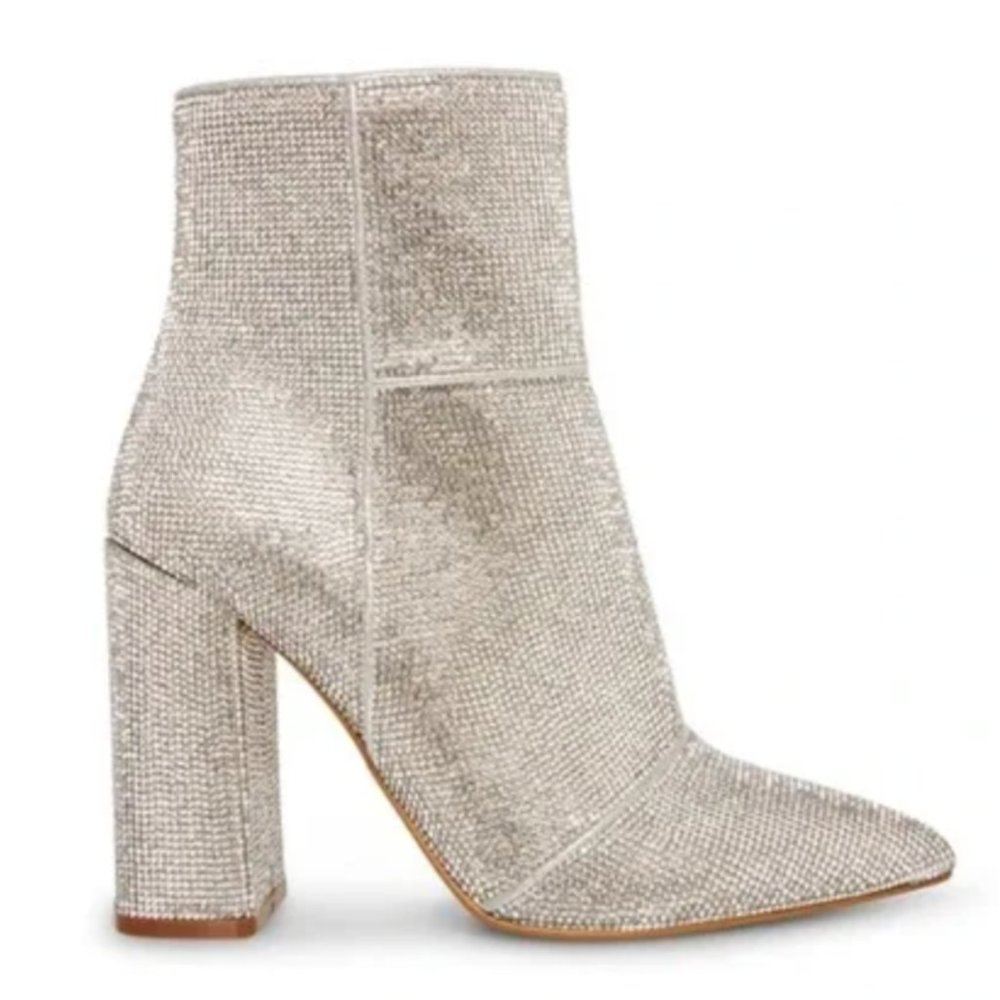 Steve Madden Noticed R Rhinestone Booties NWT Never Worn - Size 6.5